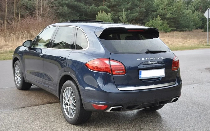 Porsche Cayenne cena 80000 przebieg: 230000, rok produkcji 2013 z Sochaczew małe 106